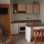 Canaima Apartman *